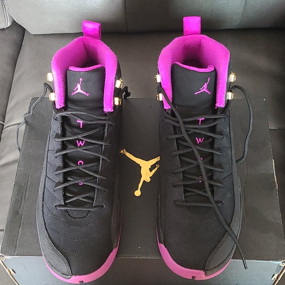 Air jordan 12s women's 10.5